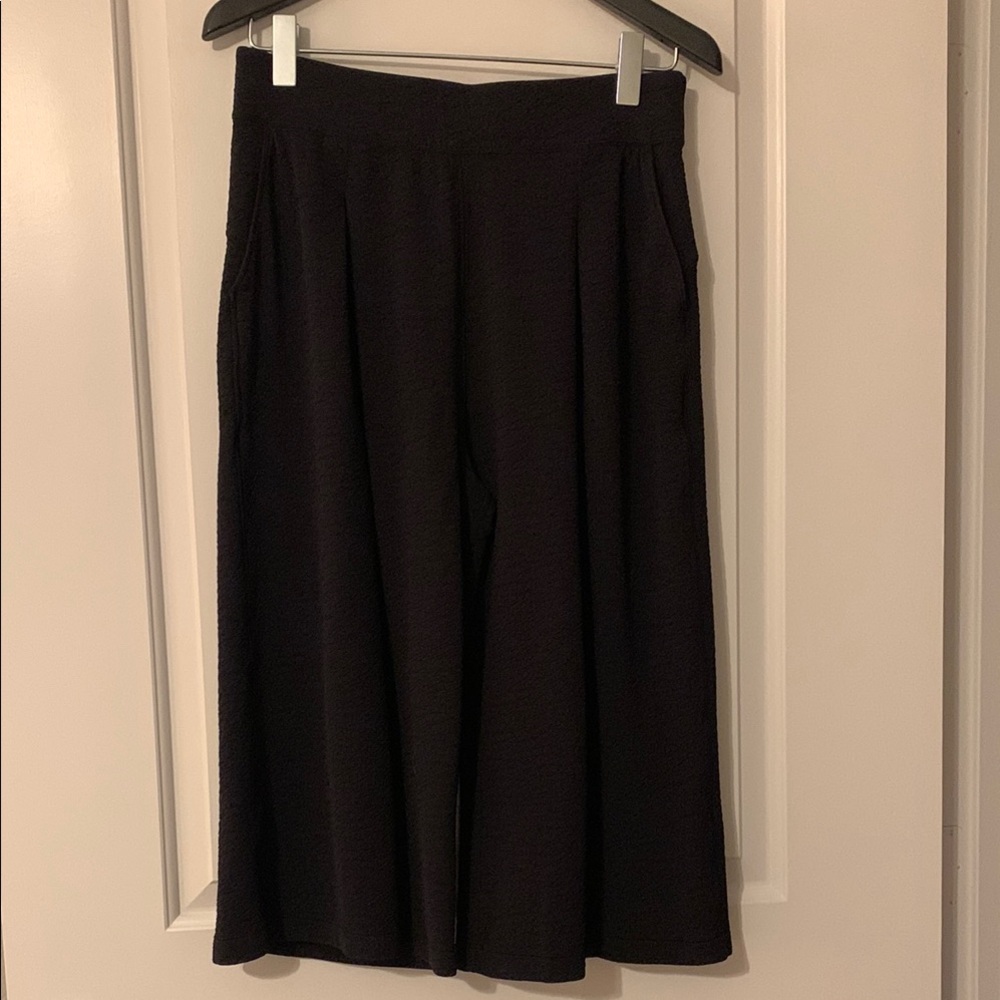 lululemon athletica Black Cropped Wide Leg Pants size 12